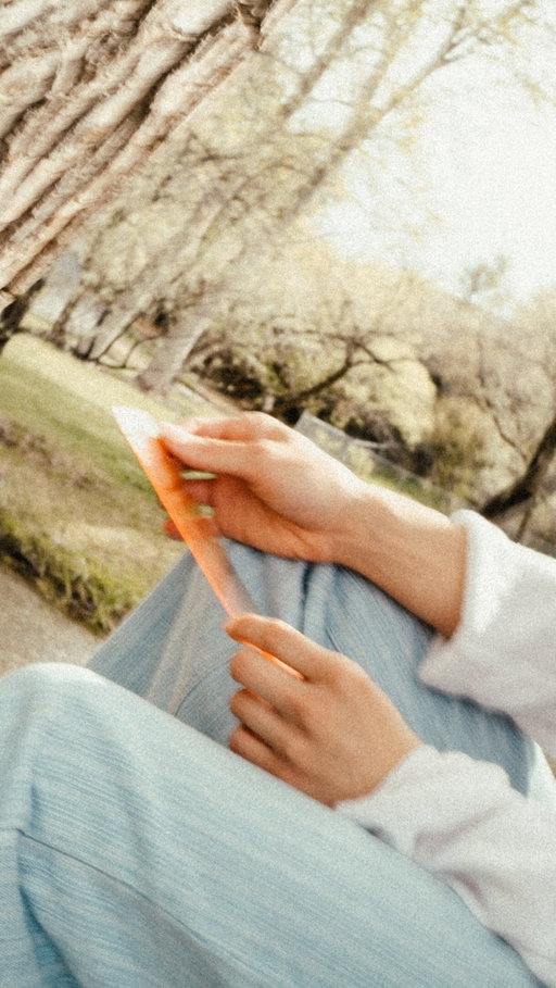 Healthier screen time for the display you check most. 

#iphoneduo #digitalwellness #bluelightprotection