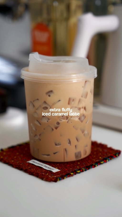 your everyday caramel latte, but 10x fluffier ☕️☁️

— 150ml cold milk of choice 
— 10-15ml caramel syrup @flavorcraftco 
— Double shot espresso

— Start your frother near the surface to create foam, then lower it slightly to smooth out the bubbles. Froth for around 30 seconds or until it reaches a thick, foamy consistency. 
— Then, pour your foamy iced coffee over the ice. Enjoy! 

#icedlatte #icedcoffee #coffee #foryou #coffeeathome