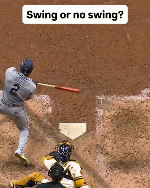 Did Yandy Diaz go around on the final out of Game 2?
