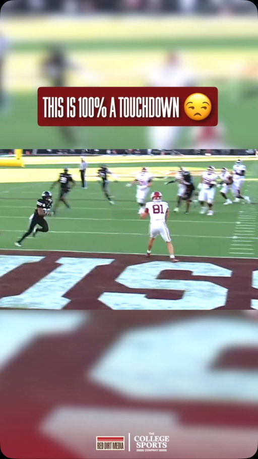 The fact that this play wasn’t even reviewed is insane when you look back at it. 🤨
•
•
•
• 
•
#OUDNA #BoomerSooner #Sooners #OU #Boomer