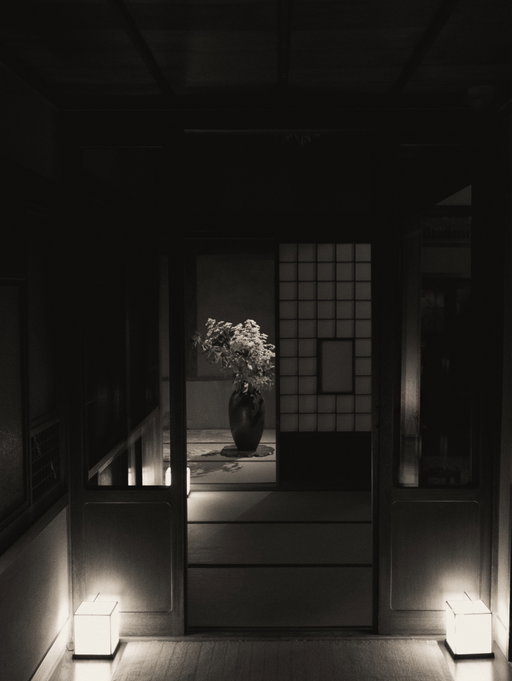 The beauty of Japan, reflected in every little detail.