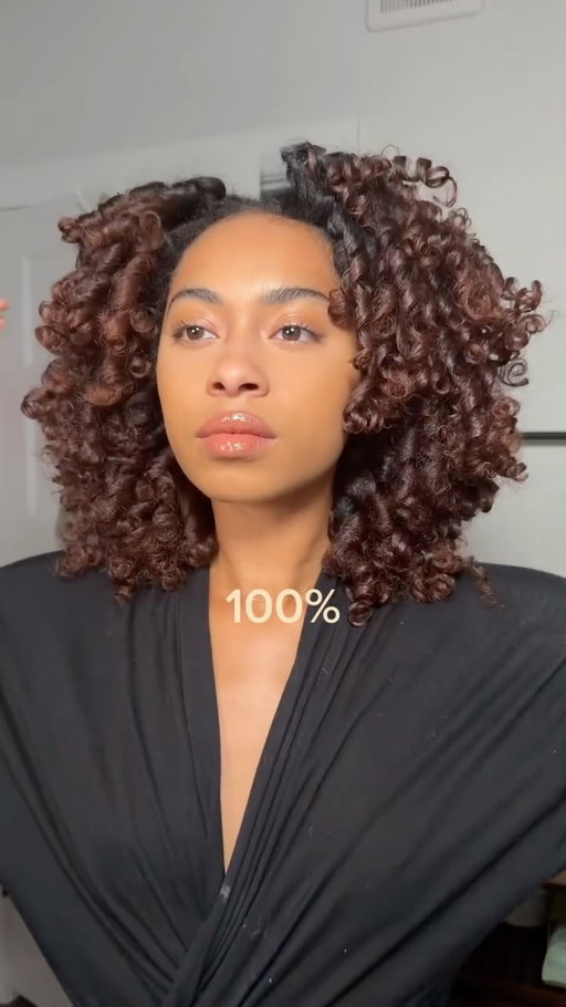 first flexi rod set of the fall yayy 🌀🍂 i could not wait for it to get chillier outside so i could bust out the rod sets again 🤭

thinking of trying a roller set next hmm 

what i used:
* 9/16” and 1/2” flexi rods
* @ilovethedoux texture foam mousse on the right side
* @ecostyle_us 5-N-1 styling foam on the left side

i decided to experiment with two different mousses to see how they held up!

the doux definitely gives me more hold and tighter, more defined curls, while ecostyle gives a softer finish with more bounce and volume.

honestly, i like both for different reasons! it really just depends on the look i’m going for. 🤎

** i got my percentages a little mixed up dont judge me!