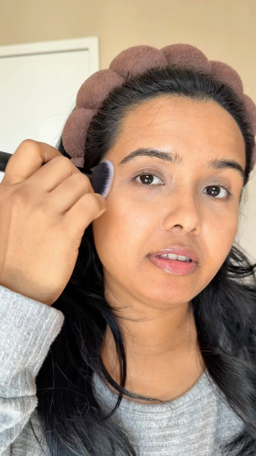 Finally tried the fan favorite @lysbeautyofficial Stick bronzer & it’s totally worth the hype. The formula is so creamy and blends in like butter. The finish is beautiful & great for even no makeup makeup looks and full glam.. 

Have you tried this yet?

#lys #lysbeauty #lysbronzingstick #bronzylook #bronzymakeup