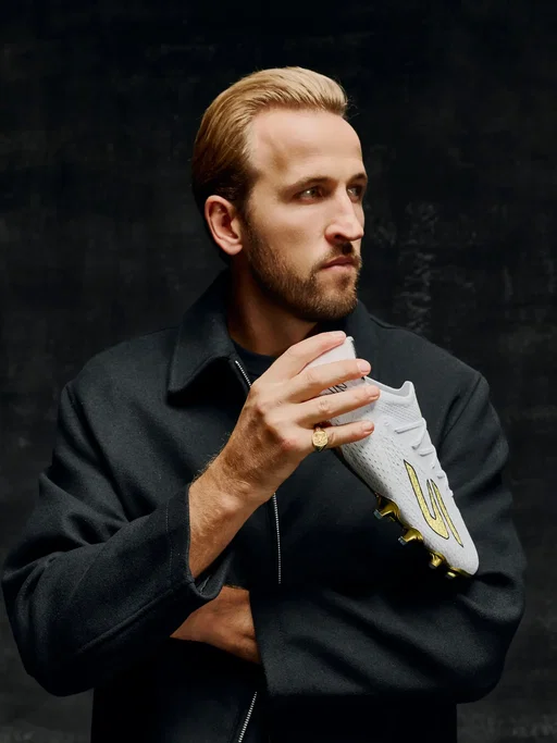For centuries, hallmarks have certified something precious.

Harry Kane’s 25/26 season earned one of its own.

A record-breaking season.
A golden touch.
A legacy stamped into history.

#TheMarkOfGreatness