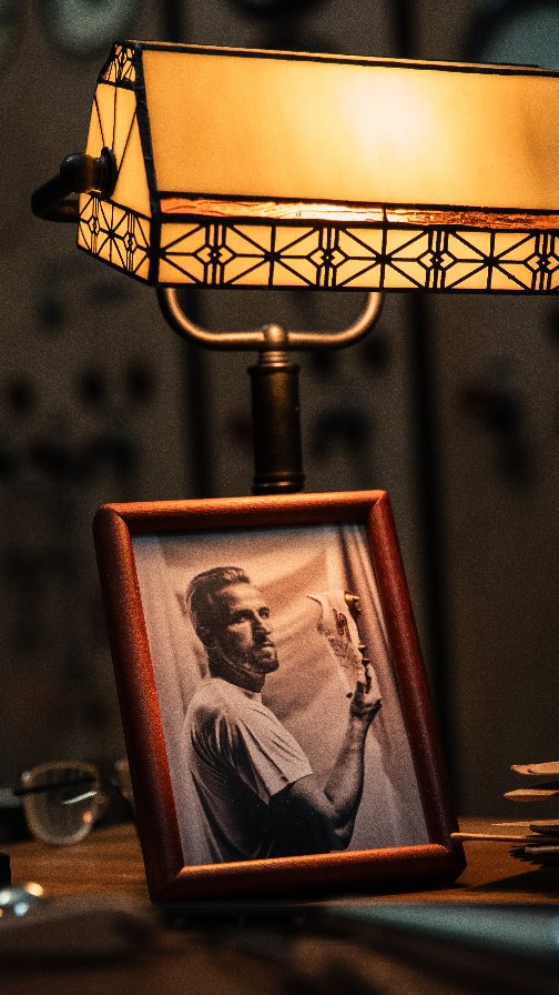 Last night, Harry Kane took home football’s most prestigious award.

A golden occasion that deserves a golden gift. ⚜️

We've been waiting for this moment...

#TheMarkOfGreatness