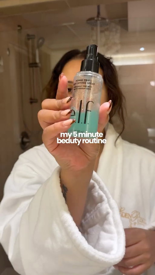 My simple 5 minute go-to routine🎀. 

I truly don’t know how I used to do an entire full face for high school before 6am 😂…absolutely not. 

 #simplebeautyroutine #5minutemakeup #grwm #girlhood lifestylecreator