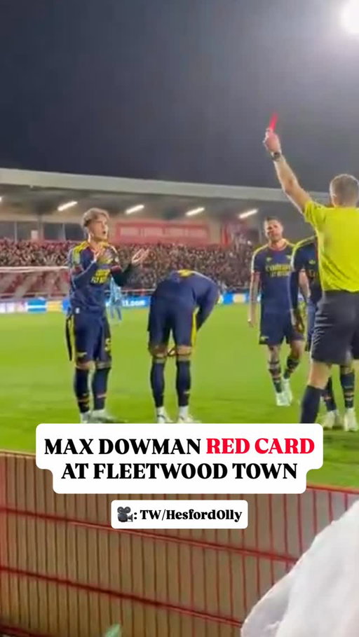 WHAT MAX DOWMAN’S SENDING OFF LOOKED LIKE 🎞️

Arsenal’s 16-year-old starboy was sent off for a retaliatory action after a physical challenge from a Fleetwood Town player in the 85th minute of their League Cup match.

Arsenal would go on to be eliminated by the League Two side in penalties.