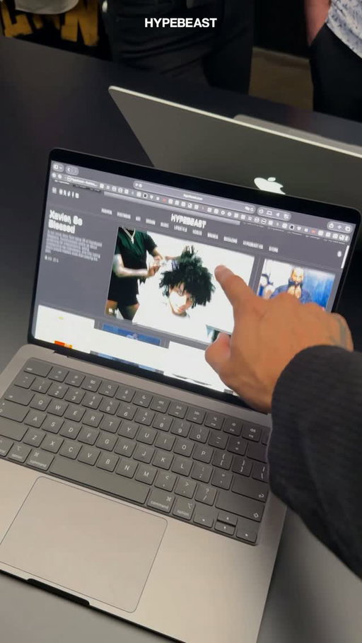Meet the new @apple 14-inch MacBook Pro with M5, which delivers even more performance, powerful on-device AI capabilities, and touch for the first time.