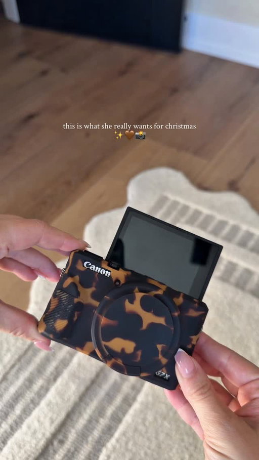 she got a little makeover📸 loveee my new tortoise case!! comment “shop” for links! #tortoise #canong7xmarkiii #giftsforher #giftguide #wishlist
