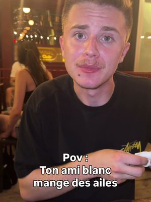 Ton ami blanc mange des ailes 🍗😂 #fyp #quebec #montreal #joke #sketch 