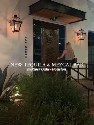 ✨NEW TEQUILA BAR IN RIVER OAKS — Bar Buena is definitely worth a visit! This tequila bar has an impressive selection of over 100 tequilas and mezcals, making it a great spot for both enthusiasts and casual drinkers. The atmosphere is laid-back, perfect for a chill evening. They serve some tasty light bites to complement your drinks, like guacamole and aguachile.  📌 Save this post and send to your friends to check out!  📍 @barbuenahtx  2002 W Gray, Houston Tx  (behind @goodecokitchenandcantina)  Loving all these additions at @riveroaksshoppingcenter ✨ DATE NIGHT IDEA 💡  Dinner/Lunch at @goodecokitchenandcantina  Walk across the street for a movie at @theriveroakstheatre  End the night with drinks are @barbuenahtx  WEDNESDAY/THURSDAY 3PM–11PM FRIDAY 3PM–12AM SATURDAY/SUNDAY 2PM–12AM #houston  #houstonnightlife #houstonbars #houstoncocktails #houstonfood #houstontexas #houstonfoodblogger