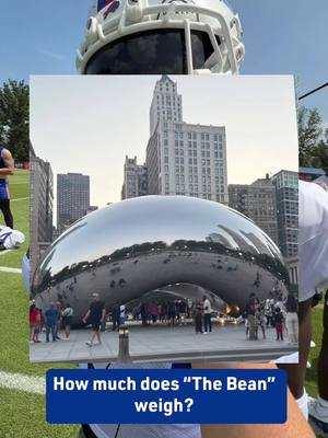 “Someone lives in The Bean” … also not to be mistaken with BEANE 😂 #chicago #thebean #nfl 