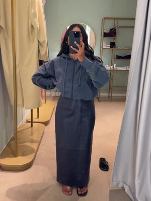 Styling two looks for Selfridges. The pink would be amazing for a wedding! Also can’t stop thinking about that leather skirt 🥏 #styling 