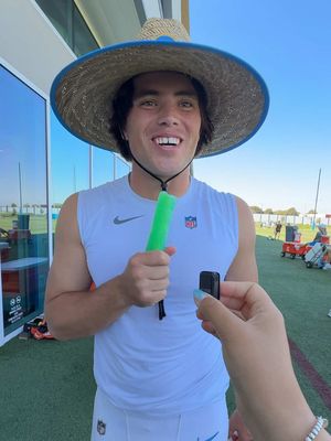 i pick clarke 🤠 @Taylor Williams  #ipickclarke #LoveIsland #football #chargers #nfl 