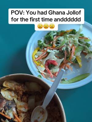 This food did not have to slap the way it did😭😭 So I’ll like to say that on this issue of jollof war pls leave me on the fence for now🙈 #foodtiktok #jollofrice #ghanajollof #naijajollof 