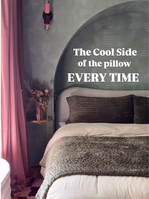 A gradual bed vibration to wake up every morning?! I’m never going back to a stressful alarm again 🙌 Remember to use c0de “DEANNA” ☺️✨ #eightsleeppartner #bedroommakeover #sleepingasmr #bedroomdesign #sleep 