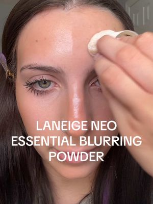 LANEIGE did not come to play with this powder 😳 it blurs the appearance of pores, mattifies, never looks cakey, and is entirely clear!! highly highly recommend  @laneige_us  #laneige #translucentpowder #settingpowder #tiktokshopcreatorpicks #ttsbeautybesties 