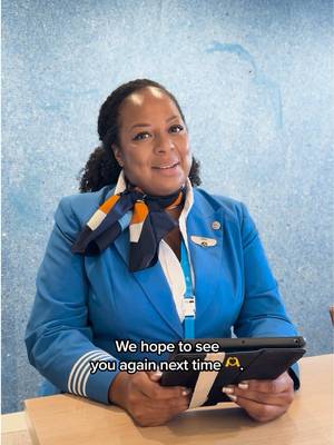 Spot the 4 stripes? That’s the purser running the show in the sky 🌍✨ #KLM #RoyalDutchAirlines #Purser #UniformMeaning 