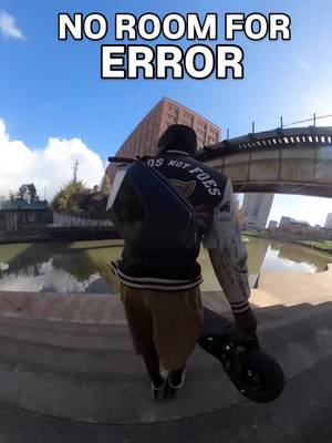 No room for error and no need to worry on the GX3 ⚡️#gotrax #electricscooter #scootertricks #escooter #goelectric @Kelvin Gartei 