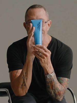 "When it comes to gel, people want performance" Meet The Gel. Strong hold, zero crunch, and it brushes out like it was never there. From defined curls to the perfect slick back, @Chris McMillan breaks down why this is your new styling essential.  Grab yours now at Sephora!