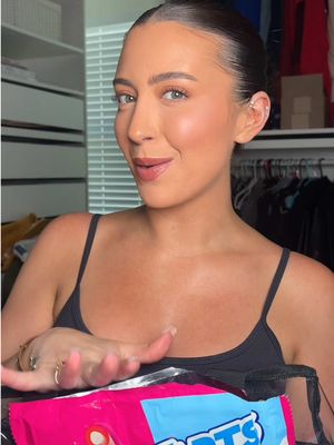 #ad Glam on the go ✨ snacks in tow 🍒 you know I don’t hit the road without my SweeTARTS Cherry Punch Ropes. Long days and a little sweet tangy pick-me-up in my bag always 💄✈️ Grab a bag today!