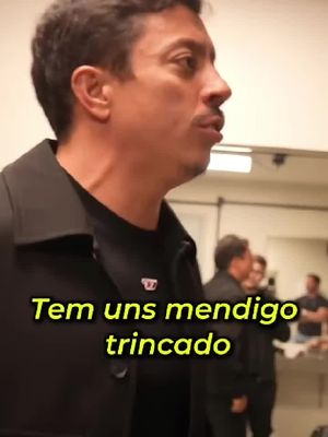 Humor com crítica social...