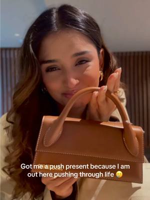 No baby, just blessings and a bag 👜🥰 @Jacquemus #fashioninfluencer #fashionfinds #jacquemus #womensfashiontrends #womenbags 