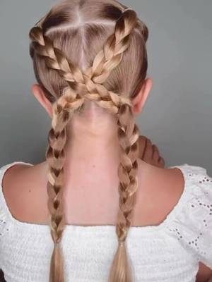 I love this hairstyle for back to school! It’s so pretty and so simple to do. #hairstyle #EasyHairstyle #HairTutorial 