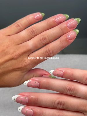 Nail idea for the summer to fall transition💅🏼🤍@Paola is the best!! #naturalnails #naildesigns #nailideas #nailarttutorial #fallnailinspo 