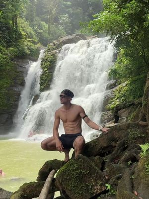 🍃 GREEN SEASON 🐒   had an absolutely incredible time in #VisitCostaRica — rain or shine ✨ everything felt so incredibly alive… highly recommend you @Visit Costa Rica 🤍 hotels shown: @OxygenJungleVillas @Dolphin Quest Costa Rica #ElRemanso @cielolodge #PuraVida 