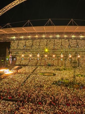 And it was all… 💛 🏟️  #WembleyStadium #Coldplay #Yellow 