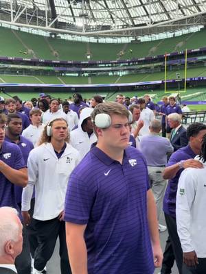 The Cats are in the building  #MuchMoreThanAGame | #TouchdownDublin | #TouchdownIreland @K-State Football 