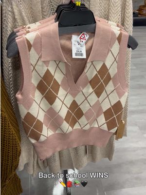 Outfit ✔️ Supplies ✔️ Savings ✔️   -   Tenue ✔️ Fournitures ✔️ Économies ✔️   #WINNERSMOMENT #WINNERSFabFinds #WINNERSCanada #TrouvaillesWINNERS 