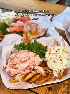 Best #lobsterrolls on #CapeCod! #lobster #Summer #capecodmassachusetts #Foodie #foodietiktok #bostonfoodies #foodtiktok #newengland #newenglandtiktok #sesuitharbor #sesuitharborcafe 