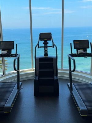Not a bad workout in sight #luxurytravel #lagunabeach #weekendtrip #luxuryhotel 
