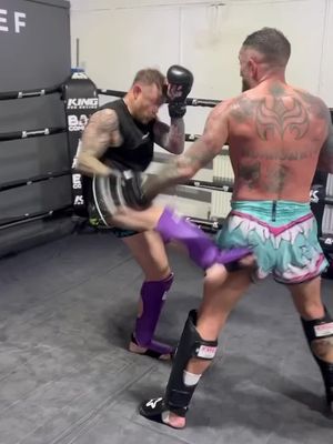 Sparring sweep 🧹  #muaythai #sweeps #sparring #liamharrison #mma 