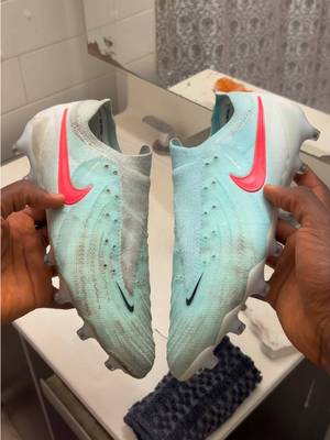 Save this post and get them boots looking fresh🧼. Follow for more relatable footy content✅ #nikefootball #Soccer #football #soccercleats #kevinfooty 