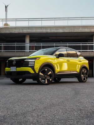 Who said yellow had to be mellow?🍋 #AllNewKicks #YuzuYellowMetallic #NissanFanFeature  Besoin de soleil? Ce KICKS devrait faire l’affaire ☀️ #ToutNouveauKICKS #JauneYuzuMétallizé