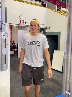 Oscar is in townnnn 👀🫢 #hockey #OHL #newguy #fyp #foryoupage 