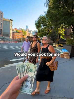 Paying strangers to cook for me #cookingchallenge #cookforme #cooking #newyork 