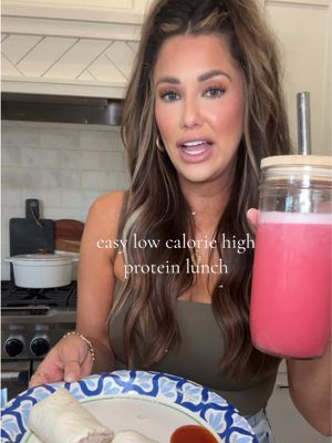 When I get on a kick, I eat the same thing almost daily until I never want it again 😂 this one’s here to stay for a bit! Lmk if you try it 😋 Clear protein 🔗 is in my bio!🫶🏼 #mealideas #highprotein #clearprotein #protein #macros      