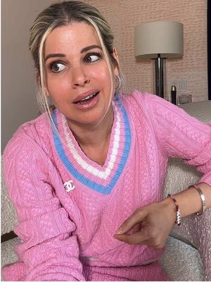 Fashion trends you’re going to regret - disclaimer- this is satire and I wear a lot of these so just settle down little hu$$$yyy #fashiontrends #fashiontrends2025 #fallfashion #fallfashion2025 