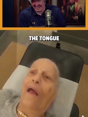 Chiropractor made her go lizard mode. #YMH Ep. 762 with @shanegilliscomedy and #MattMcCusker #comedy #chiropractor #shanegillis #yourmomshouse