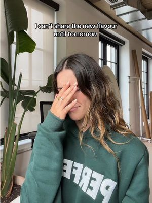 Live event tomorrow besties!! Sign up 👀💚
