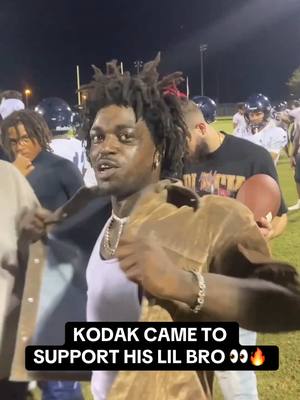 Kodak Black has a lil bro playing high school football 🤩🍿 Kodak showed out to Spanish River vs. Park Vista last week. #football #highschoolfootball #kodakblack #family #floridafootball