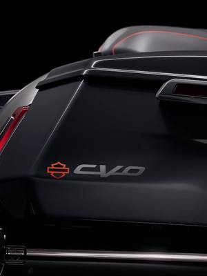 The new standard in luxury touring. The exclusive 2025 CVO Street Glide comes from the factory with a massive 12.3-inch touchscreen you’d expect to find in the latest luxury cars, H-D Audio Powered by Rockford Fosgate Stage II system built seamlessly into the fairing and saddlebag speaker lids, and much, much more. Hit the link in bio for all the tech and spec on this machine. #HarleyDavidson #CVOStreetGlide #StreetGlide
