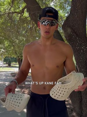 @Matt Choi with the Solid Sand 💪#ComeBackBetter #KANEFootwear 