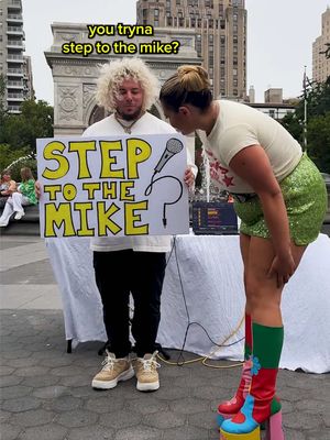 Laying in his bed… still saying YOUR name 👀 @Tiff Baira #steptothemike #streetperformer #publicperformance #freestyle 