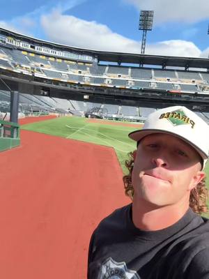 Gameday in the Burgh #macmiller #pittsburgh #pncpark #pittsburghpirates #savannahbananas #MLB #CollegeFootball #gameday #stonecold #steveaustin 