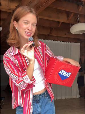 Testé et approuvé mondialement - le @Fanta aux fraises débarque ENFIN au Canada! Qui ici l'a déjà vu/ goûté en voyage? ça passe le test? 🍓  *Ad